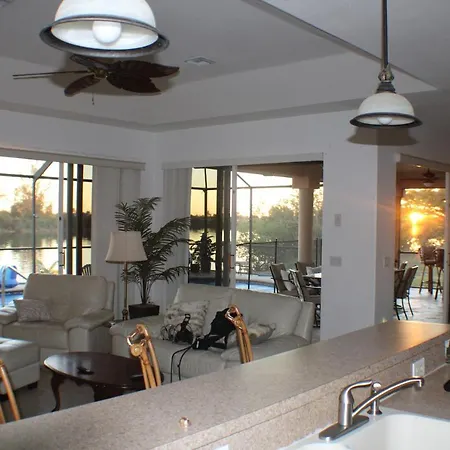 Wildlife Views & Fishing Villa Cape Coral Exterior photo